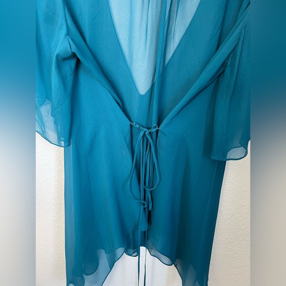 Elizabeth & James Teal Sheer V-Neck Blouse - Picture 4 of 5